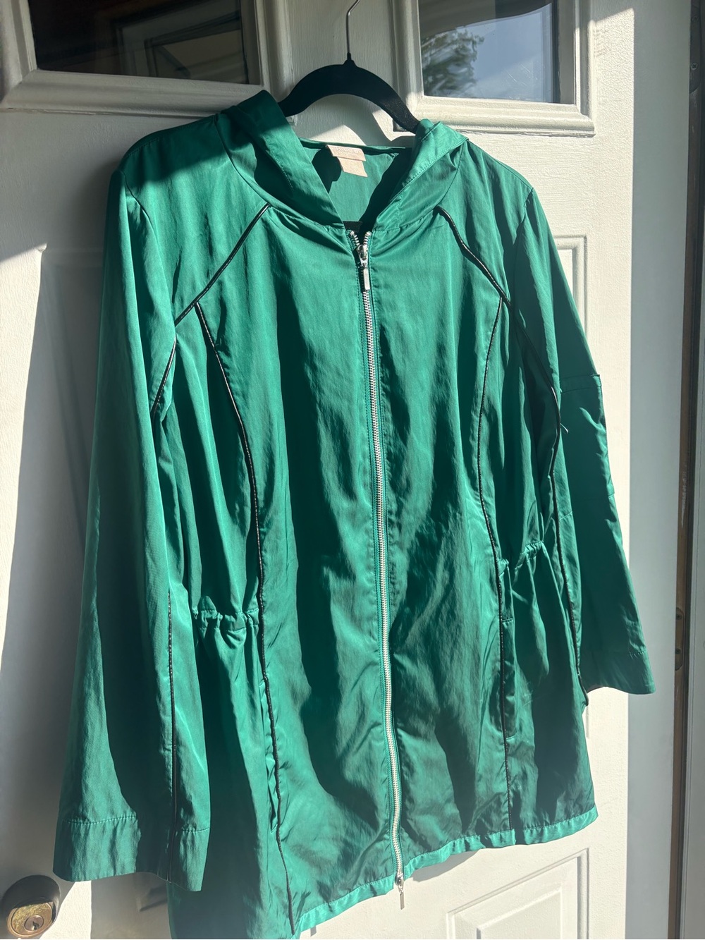 Chicos Zenergy Women’s Size 2 Green Hooded Zip Jacket Lightweight Mid Length